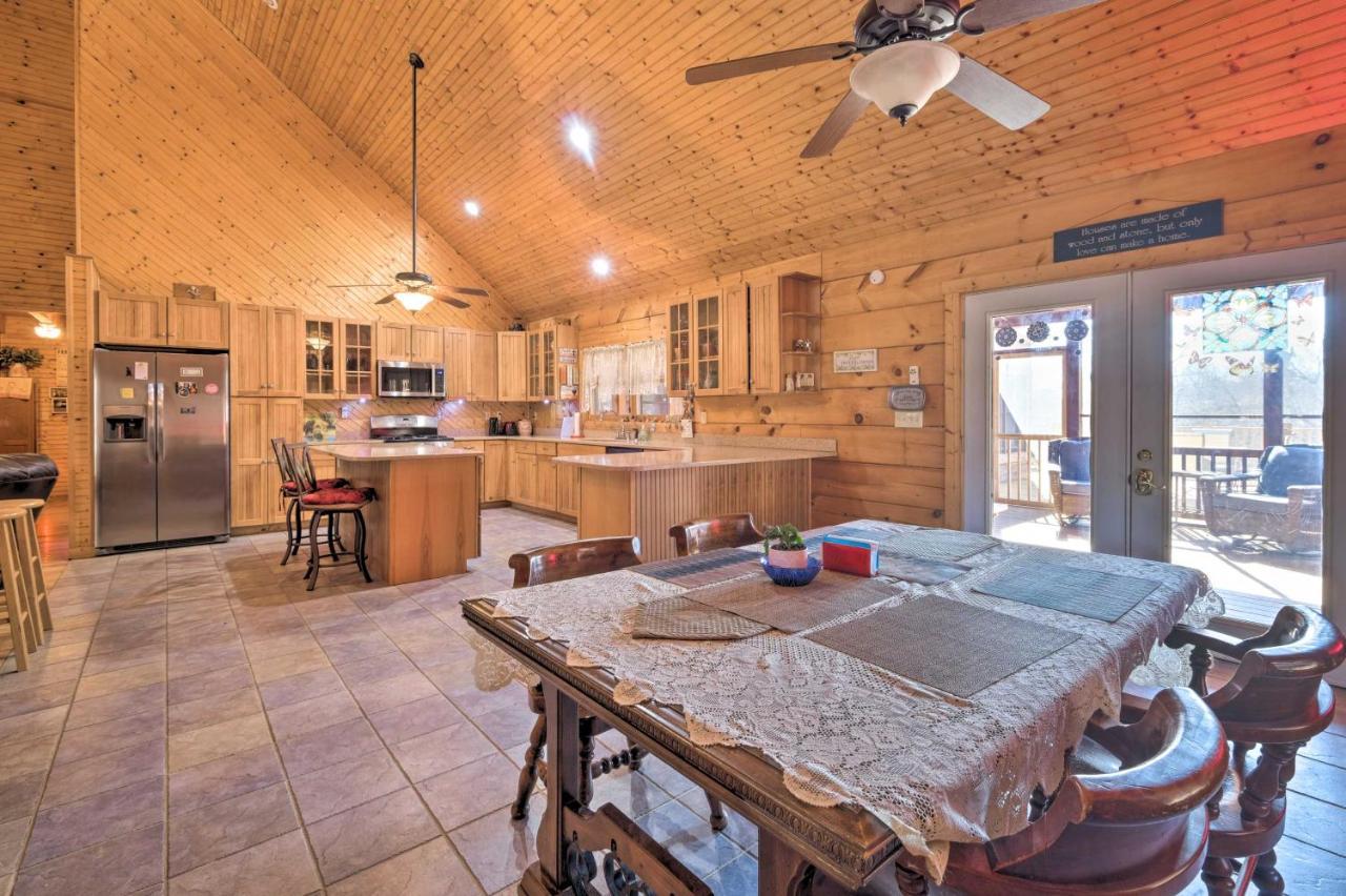 Pet Friendly Garnerland Home With Deck And Porch! 卢雷 外观 照片