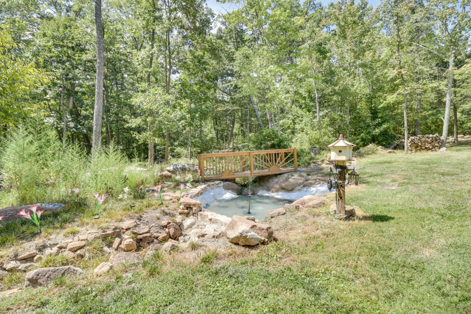 Pet Friendly Garnerland Home With Deck And Porch! 卢雷 外观 照片